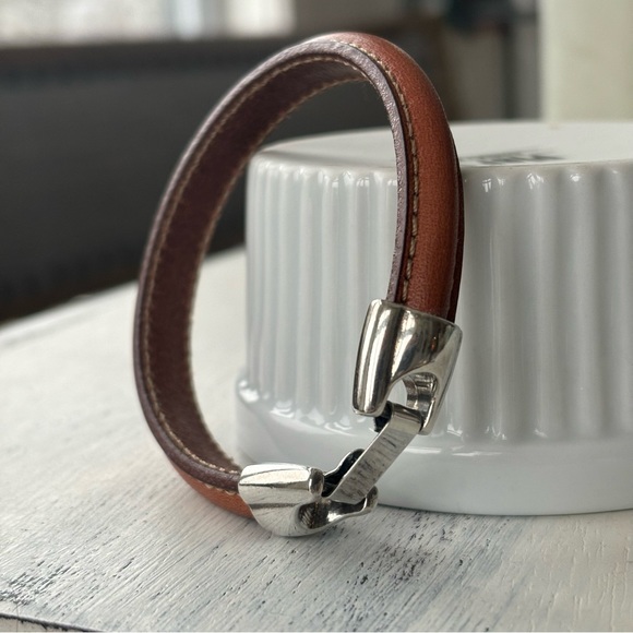 Unisex Leather Bracelet - Picture 3 of 10